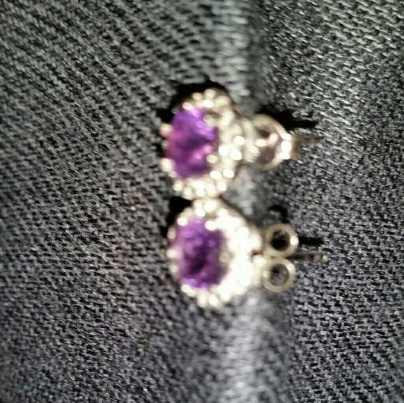 WGP .925 Silver Amethyst Flower Post Earrings - Picture 4 of 7